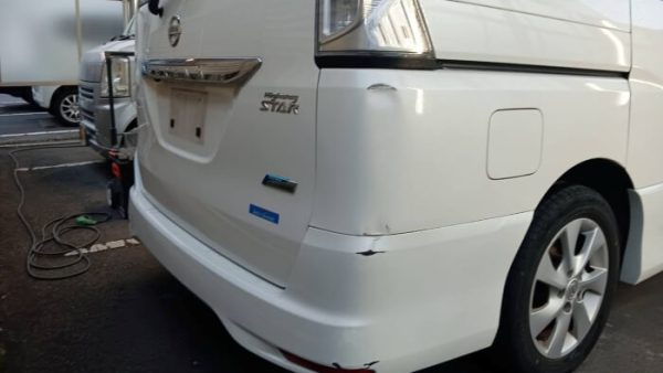 セレナ バンパー・クォーターパネル凹み修理｜長野県松本市