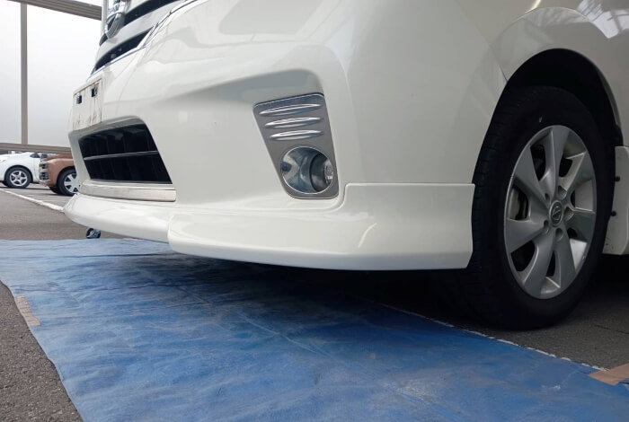 左リヤバンパーキズ修理